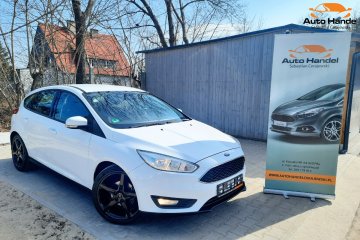 1,0 Benzyna 101 KM Navi Podgrzewana szyba i kierownica Po opłatach